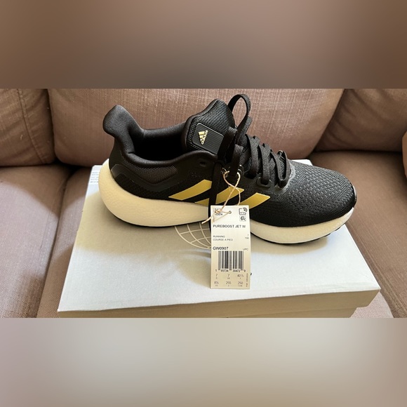 Adidas pureboost 22 - Picture 1 of 4